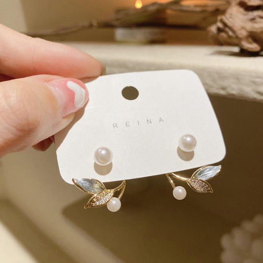 Elegant Pearl Leaf Stud Earrings – Minimalist Chic