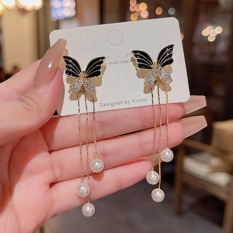 Butterfly Pearl Drop Earrings – Elegant Statement Jewelry